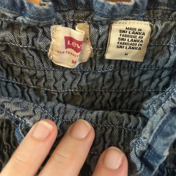 Levi's Denim Puff Sleeve Blouse - Picture 3 of 6